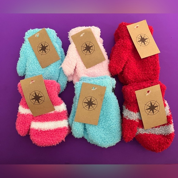 Adorable youth mittens. Red, gray, orange, lavender, white in these 6 pair. NWT. - Picture 2 of 8